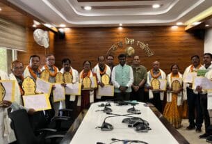 सेवानिवृत्त शिक्षकों को दी गई भावपूर्ण विदाई, पेंशन दरबार आयोजित