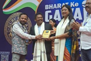 नागपुरी गायक डॉ लक्ष्मीकांत नारायण बड़ाईक गुरु रत्न 2026 से सम्मानित