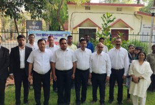 लातेहार व्यवहार न्यायालय में विश्‍व पृथ्वी दिवस मनाया गया