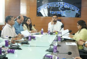 मनरेगा और आवास योजना की प्रगति नहीं सुधरने पर नपेंगे बीडीओ