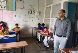 गढ़वा : विद्यालयों के औचक निरीक्षण में गायब मिले शिक्षक, ये स्‍कूल था बंद
