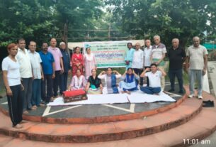 विश्व योग दिवस पर आदित्यपुर प्रभात पार्क में योग समारोह का आयोजन