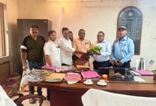 जैक सचिव से मिले अखिल झारखंड प्राथमिक शिक्षक संघ के सदस्‍य