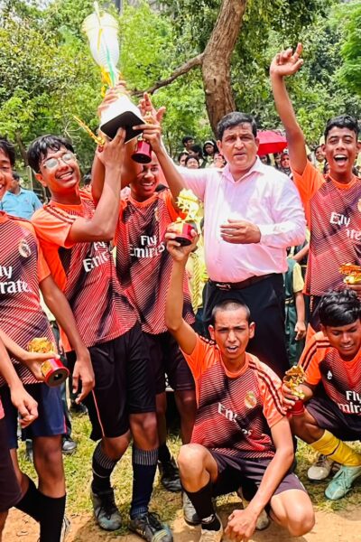 इंटर हाउस फुटबॉल प्रतियोगिता का चैंपियन बना एमएमके टाइगर