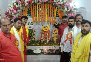 पिठोरिया रथयात्रा में बढ़-चढ़कर शामिल हुए श्रद्वालु