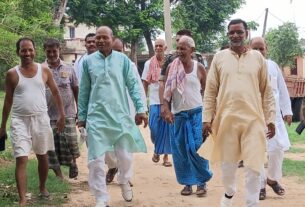 खराब सड़कों की समस्या को लेकर विधायक ने किया निरीक्षण