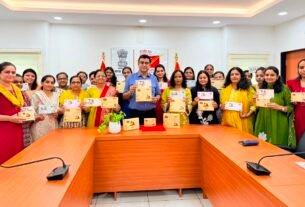 डिजाइनर कवर व बॉक्स में देश-विदेश में डाक से राखी भेज सकेंगी बहनें