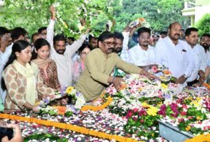 मुख्यमंत्री ने शहीद निर्मल महतो के शहादत दिवस पर दी भावपूर्ण श्रद्धांजलि