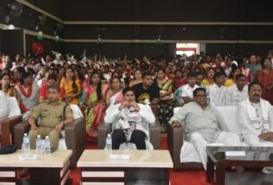 विश्व आदिवासी दिवस के अवसर पर आदि फेस्‍ट का आयोजन
