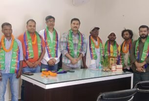अशोक राम समर्थकों के साथ आजसू पार्टी में हुए शामिल, बने जिला उपाध्यक्ष