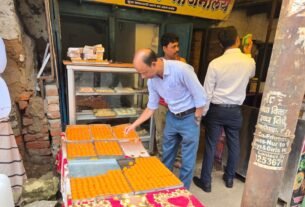 खाद्य सुरक्षा विभाग की छापेमारी में 200 किलो मिलावटी लड्डू जब्त