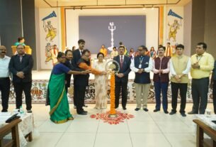 कृष्णं वन्दे जगद्गुरुम में भारतीय संस्कृति और शिक्षा के मूल्यों पर जोर