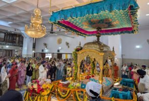 गुरुद्वारा साहिब में मनाया गया श्री गुरु ग्रंथ साहिब का पहला प्रकाश पर्व