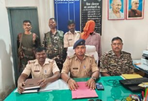 धान के खेत में घुसकर शख्स की टांगी से काटकर हत्या